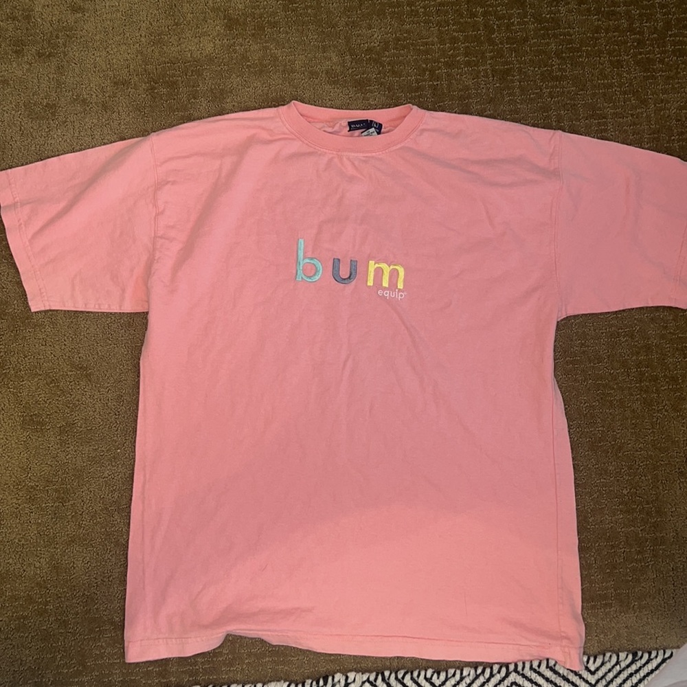 Slightly used L Vintage bum equipment  fits more like an XL. offer/question ask